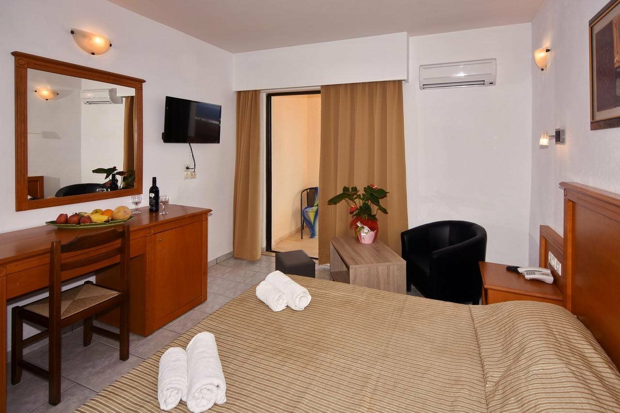 Ocean Heights View Hotel Anissaras Dış mekan fotoğraf